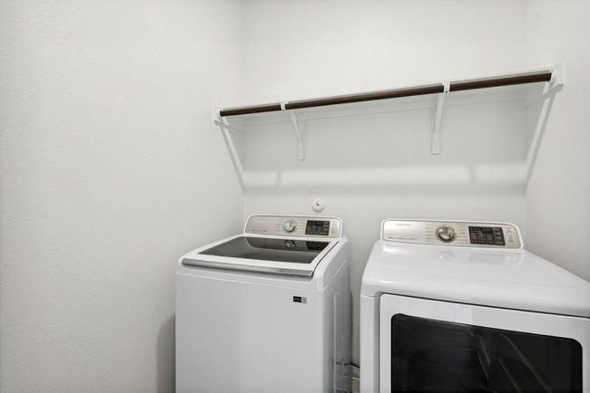 Separate laundry room | Image 28