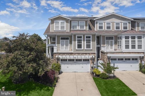 8801 Mirror Lake Way, LAUREL, MD, 20723-4907 | Card Image
