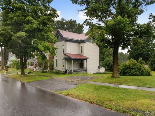371 Putnam St, Waterville, NY, 13480-1212 | Card Image