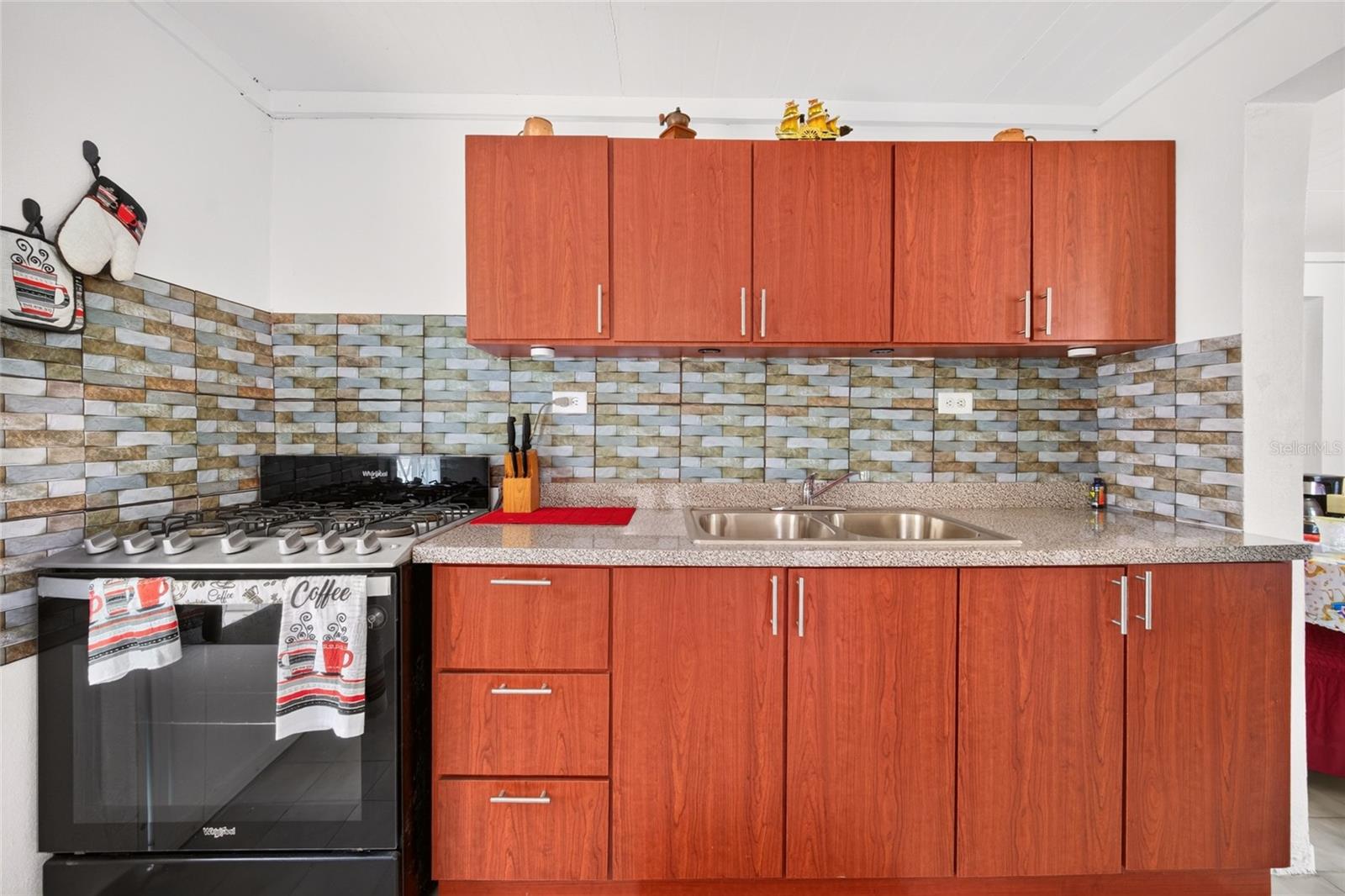 Residential en venta en LARES, Carretera 454 H5.K6, BARRIO CALLEJONES, 1100 m²