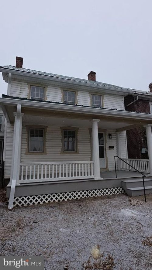 129 E Franklin Street, GREENCASTLE, PA, 17225 | Card Image