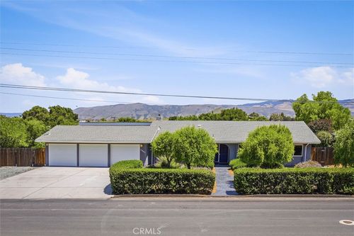 4945 Hacienda Ave, San Luis Obispo, CA, 93401-7972 | Card Image