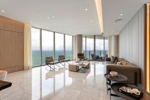 3901-15701 Collins Ave, Sunny Isles Beach, FL, 33160-5390 | Card Image