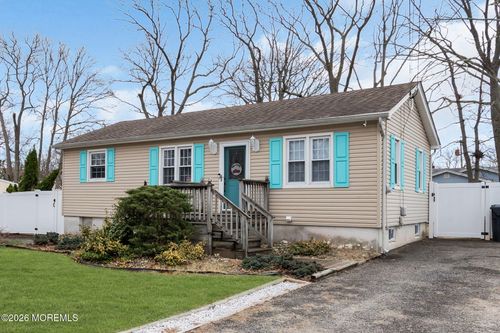 965 Gloucester Ave, Brick, NJ, 08723-5150 | Card Image