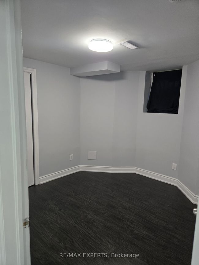 BSMT - 60 Iceland Poppy Trail, House attached with 2 bedrooms, 1 bathrooms and 1 parking in Brampton ON | Image 5