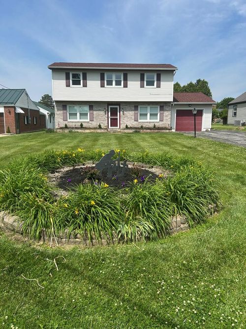245 Aumiller Dr, Bucyrus, OH, 44820-1715 | Card Image