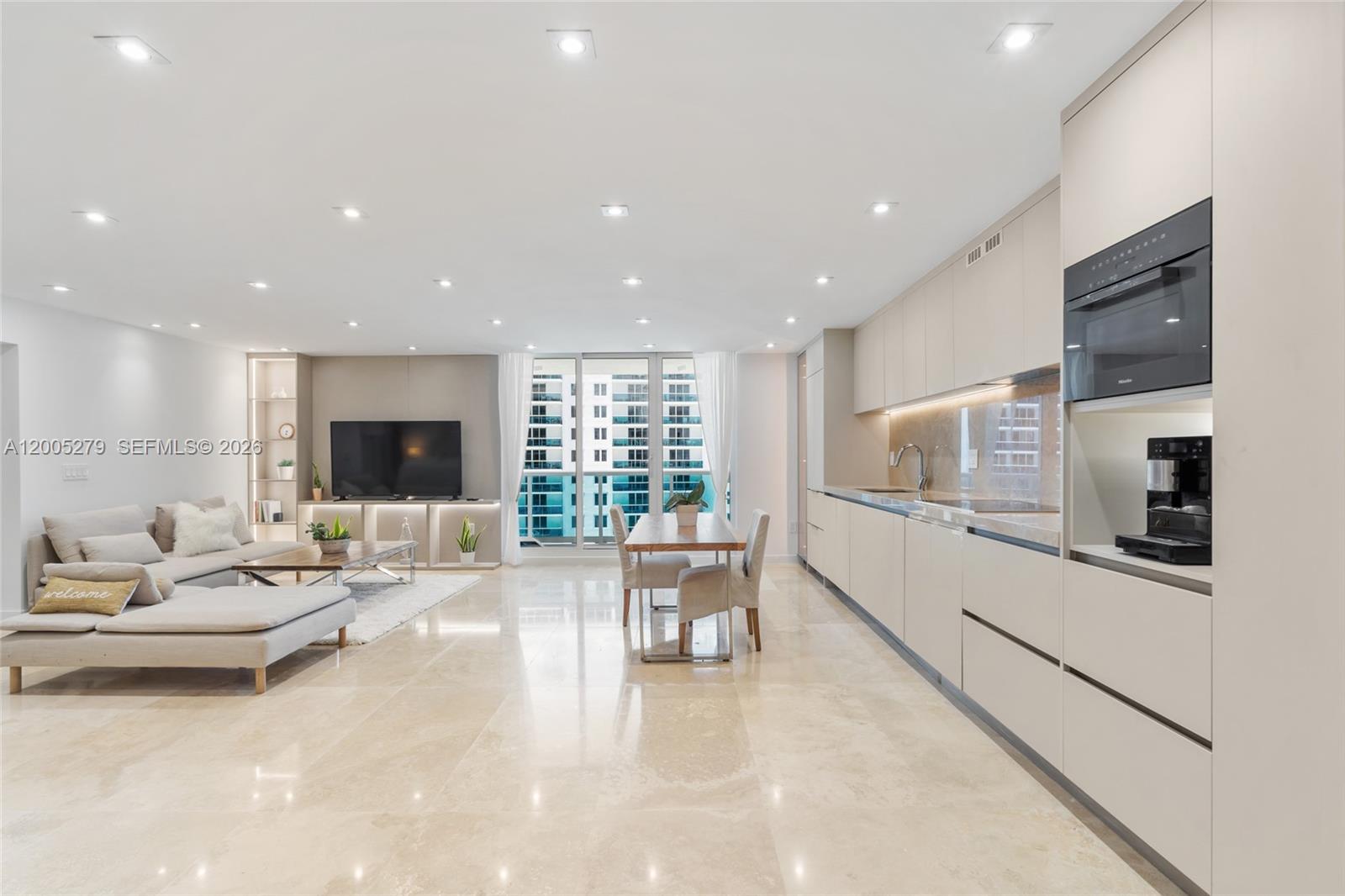 Residential Lease in Miami Beach 5