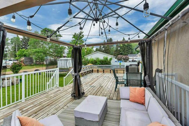 5620 50 Street, House other with 4 bedrooms, 2 bathrooms and 4 parking in Rimbey AB | Image 40
