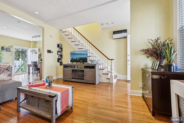 Lembeck Ave, Jersey City, NJ 07305