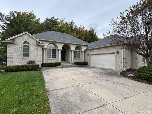 20695 Gaberty Dr, Clinton Twp, MI, 48038-6438 | Card Image