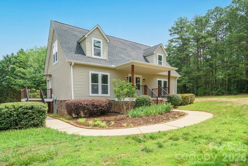 7553 Katherine Dr, Denver, NC, 28037-8201 | Card Image