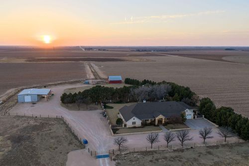 19706 County Road 3100, Slaton, TX, 79364-7012 | Card Image