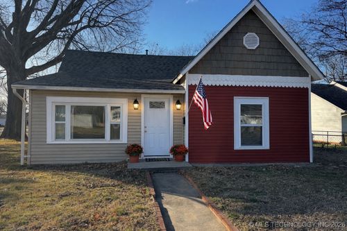 712 S Mcquarrie Ave, Wagoner, OK, 74467-6629 | Card Image