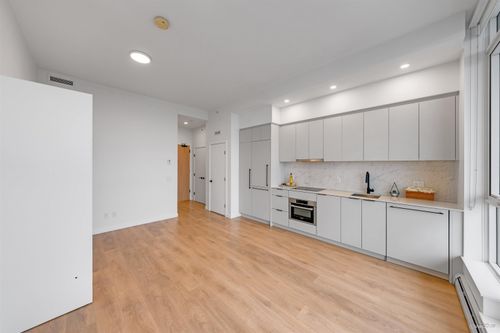 3009-13685 102 Ave, Surrey, BC, V3T0S2 | Card Image