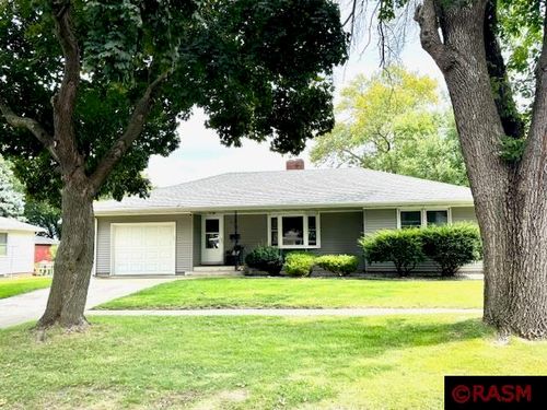 915 10th St S, Saint James, MN, 56081-2223 | Card Image