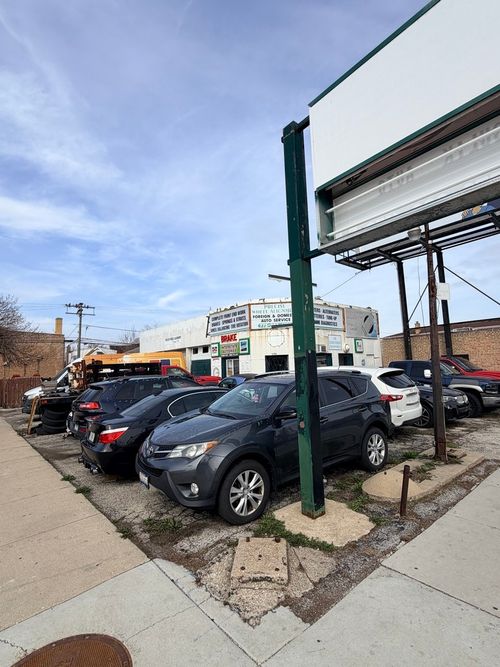 5256 W Diversey Avenue, Chicago, IL, 60639 | Card Image