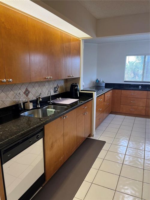 apt-301h-1301 Sw 142nd Ave, Pembroke Pines, FL, 33027-3565 | Card Image