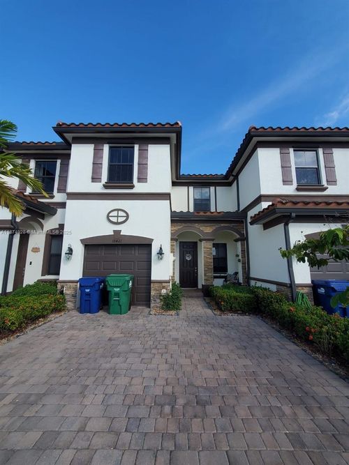 18421 Nw 89th Ct, Hialeah, FL, 33018-6531 | Card Image