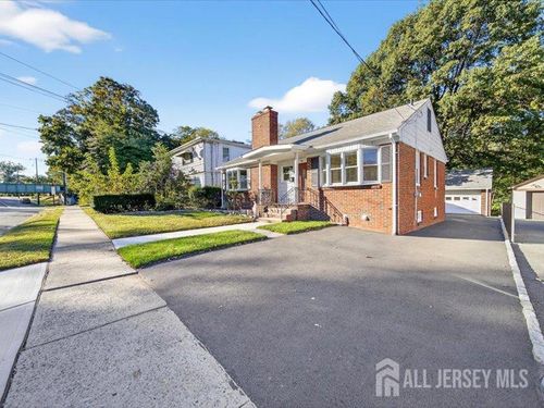 54 Freeman St, Woodbridge, NJ, 07095-3430 | Card Image