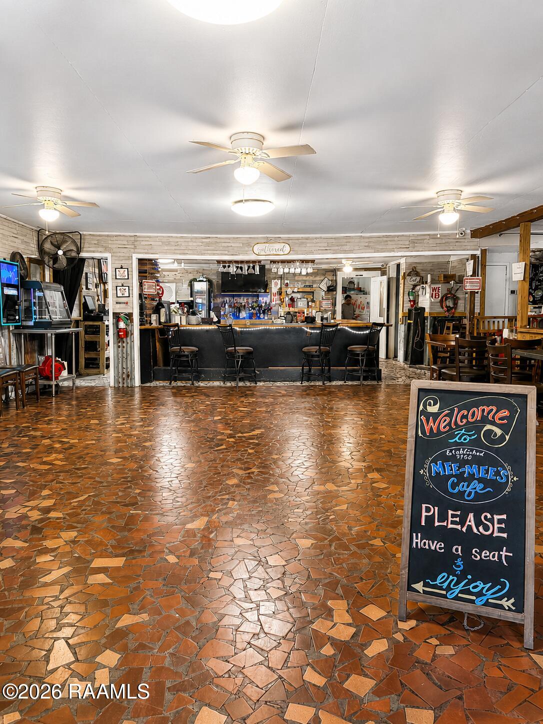 Commercial Sale in Morse 5