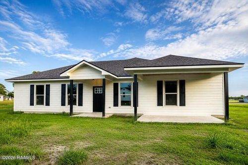 419 Evelyn Dr, Abbeville, LA, 70510-8302 | Card Image
