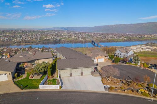528 Crestline Circle Dr, Lewiston, ID, 83501-6703 | Card Image