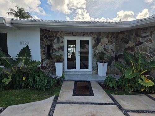 8220 Sw 48th St, Miami, FL, 33155-5413 | Card Image