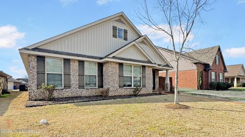 6703 Jessie Hoyt Dr, Olive Branch, MS, 38654-9690 | Card Image