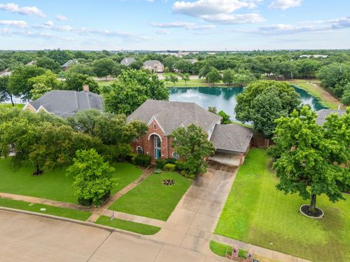 205 Lovegrass Ln, Southlake, TX, 76092-5872 | Card Image