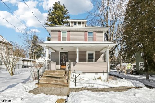 63 W Airmount Rd, Mahwah, NJ, 07430-1717 | Card Image