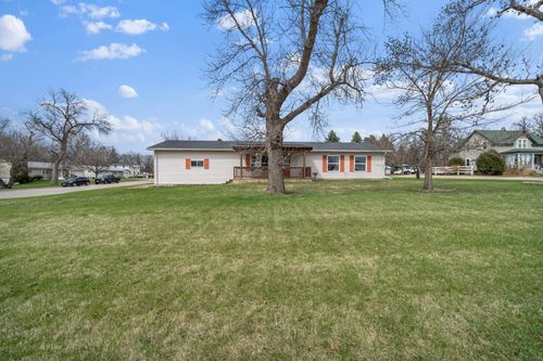 21 10th Ave Ne, Elbow Lake, MN, 56531-4626 | Card Image