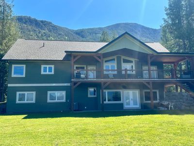 4810 40 St, House other with 4 bedrooms, 3 bathrooms and 6 parking in Canyon BC | Image 1