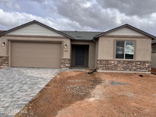 7639 E Turnberry Dr, Prescott Valley, AZ, 86315-8920 | Card Image