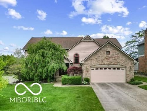 116 Derbyshire Dr, Cumberland, IN, 46229-3284 | Card Image