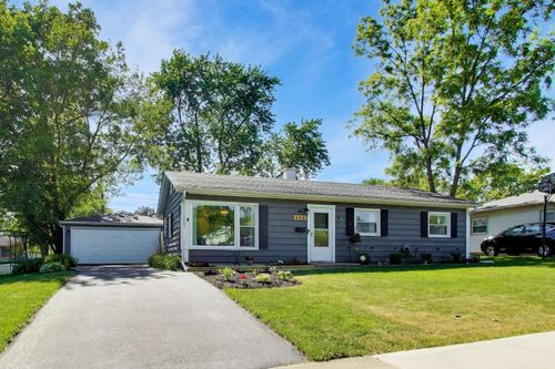 448 Pershing Ave, Mundelein, IL, 60060-1728 | Card Image