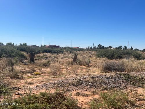 5140 Buffalo Creek Dr, El Paso, TX, 79938-8230 | Card Image