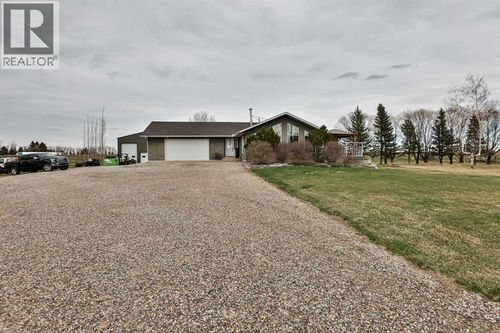 80061 Range Road 205, Rural Lethbridge County, AB, T1J4P4 | Card Image
