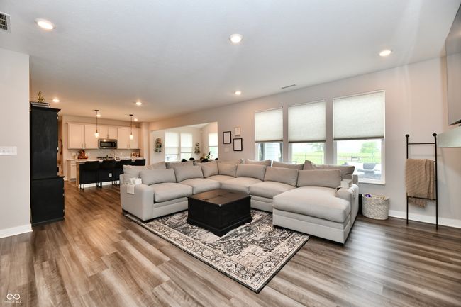Living room open to the kitchen | Image 17