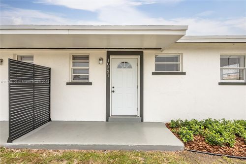 10521-10521 Sw 184th St, Cutler Bay, FL, 33157-6713 | Card Image