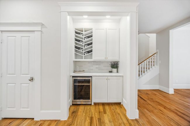 Wine/beverage corner | Image 19