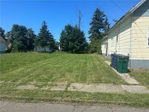 28 Clark St, Buffalo, NY, 14206-1706 | Card Image