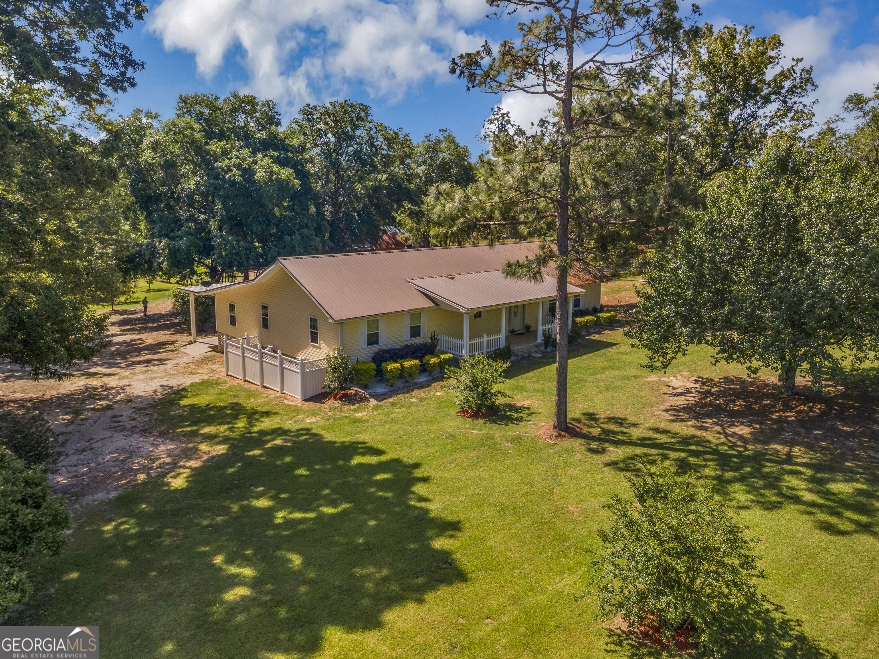 Ten Mile Rd, Baxley, GA 31513