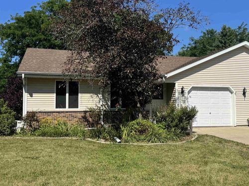 a-965 N Wuthering Hills Dr, Janesville, WI, 53546-1702 | Card Image