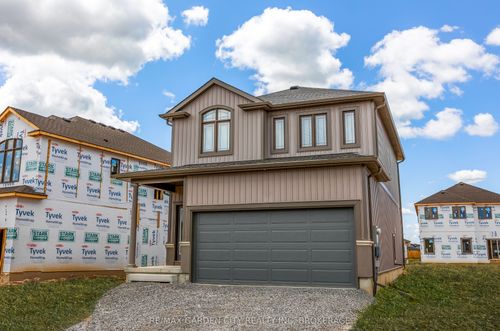 33 Bounty Ave, Thorold, ON, L2V0H3 | Card Image