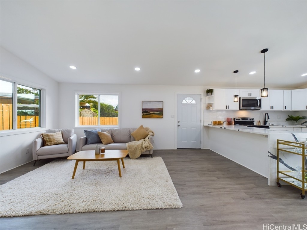 Keakaula Pl, Ewa Beach, HI 96706