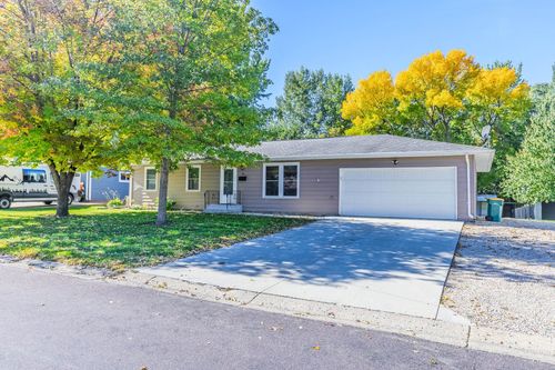 706 Jackson Ave, Spirit Lake, IA, 51360-1450 | Card Image