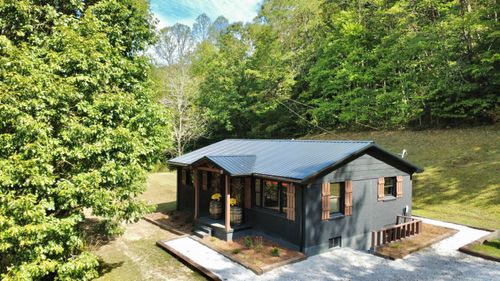 68 Star Gap Rd, Stanton, KY, 40380-9704 | Card Image