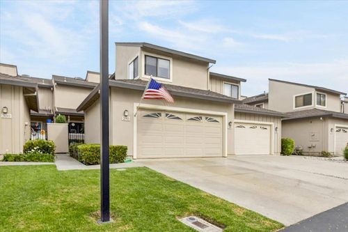 290 Joes Ln, Hollister, CA, 95023-6359 | Card Image