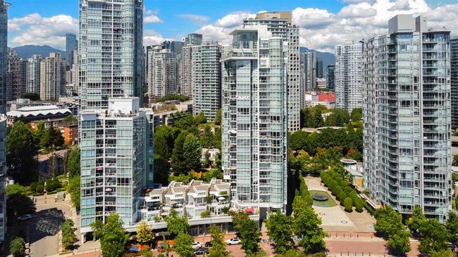 1706 - 1077 Marinaside Crescent, Condo with 2 bedrooms, 2 bathrooms and 1 parking in Vancouver BC | Image 36