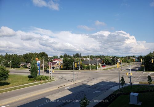203-5 Wake Robin Dr, Kitchener, ON, N2E0H6 | Card Image